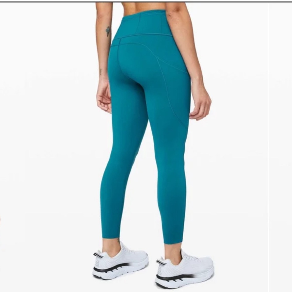 Lululemon Fast and Free Tight II 25" *Non-Reflective Size 6.